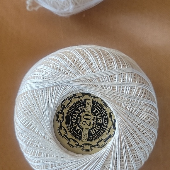 Bundle of variety crochet cotton - Picture 7 of 8